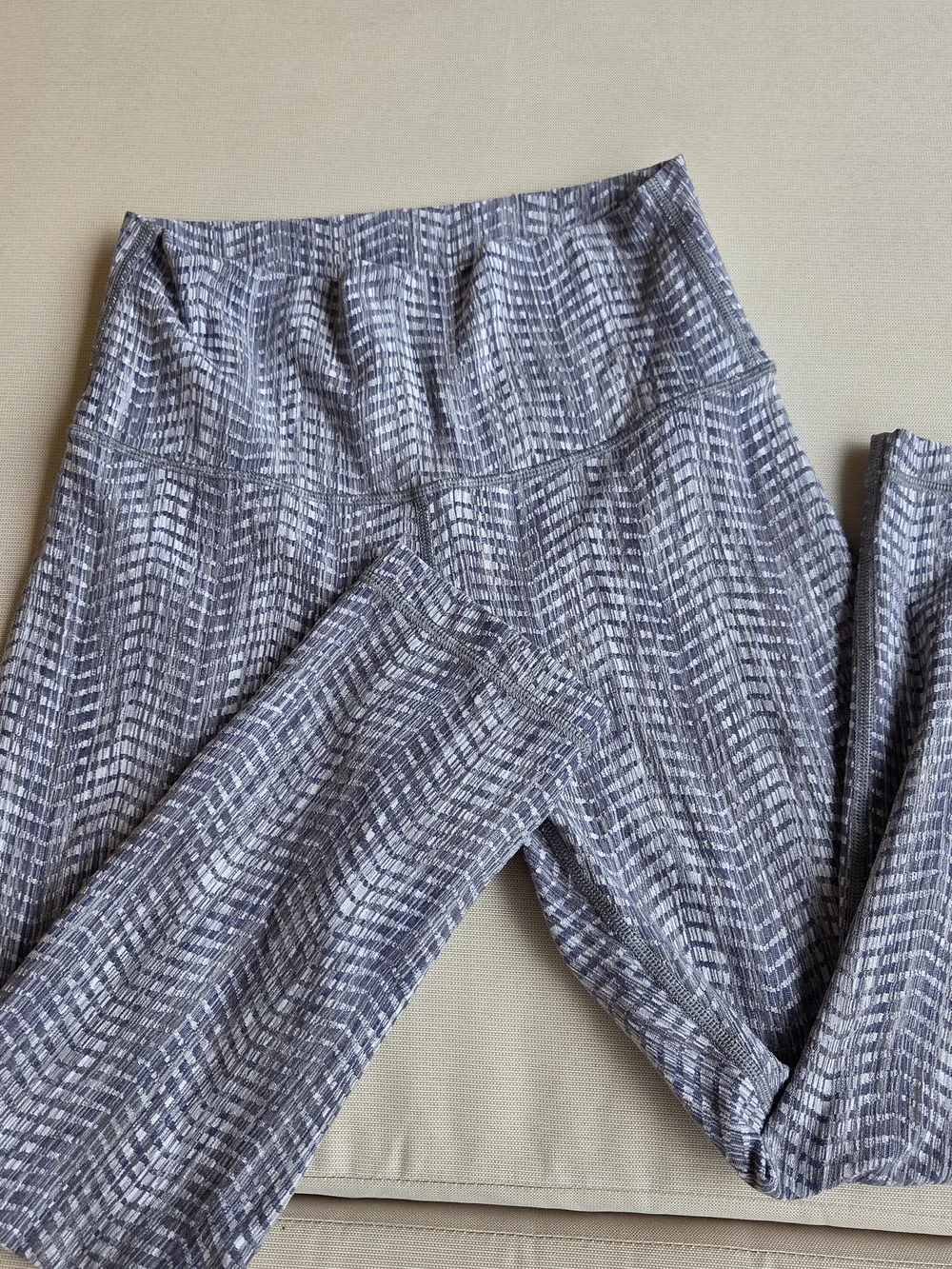 lululemon athletica Grey Textured Women’s Leggings